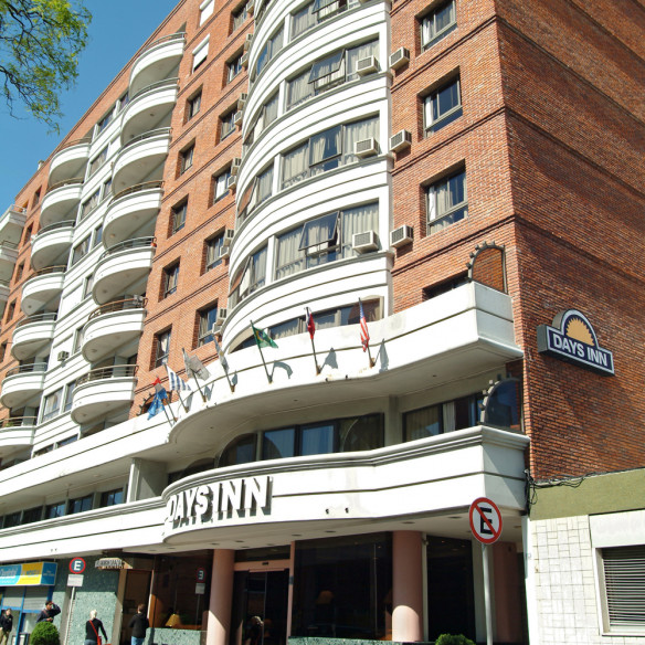 DAYS INN MONTEVIDEO